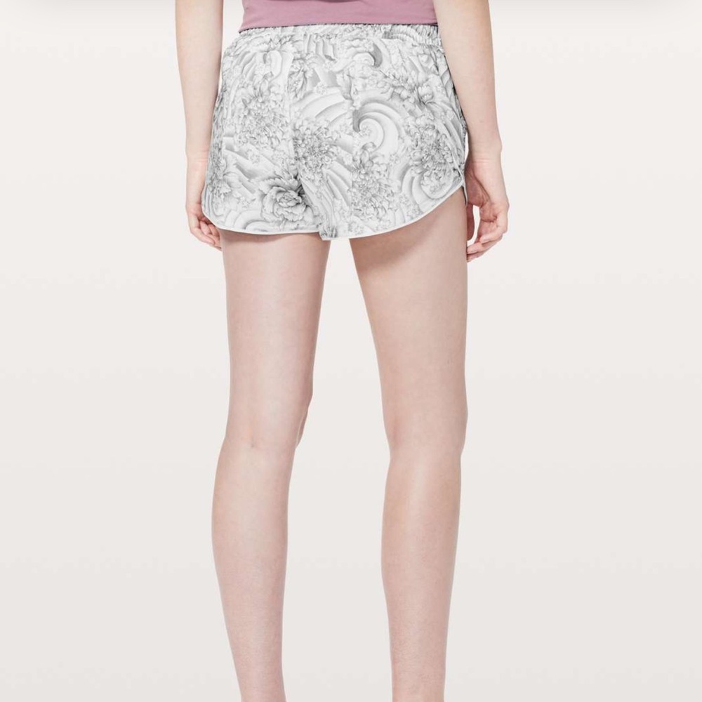 Lululemon Hotty Hot Shorts in the Mini Twine White Multi / White color - Picture 2 of 11